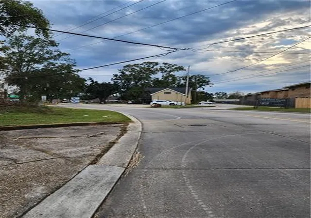 Photo 1 of Land for sale at 125 Lakewood Dr, Luling, LA 70070 | MLS# 2481313 | Listing updated on 2026-06-04