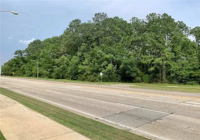 Photo 2 of Land for sale at 950 Robert Blvd, Slidell, LA 70458 | MLS# 2484733 | Listing updated on 2026-06-24