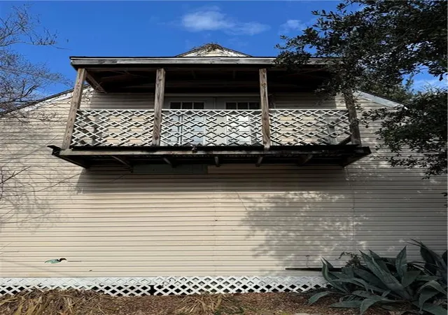 3rd image of 136 38 Cherokee St, New Orleans, LA 70118 | MLS# 2484877