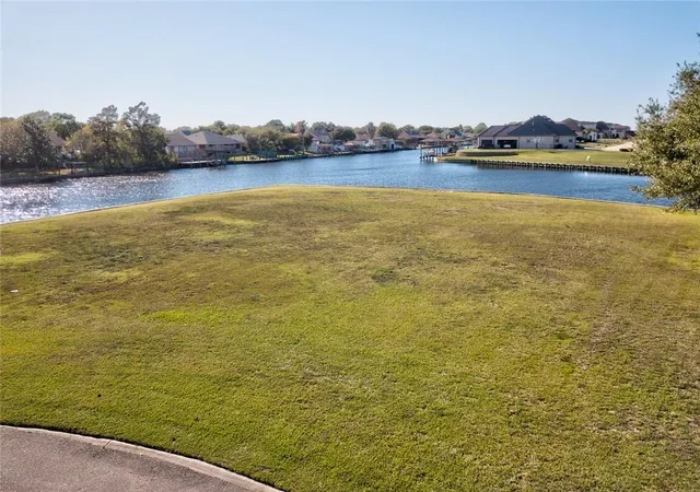 3rd image of 1086 Mariner Cvs, Slidell, LA 70458 | MLS# 2489182