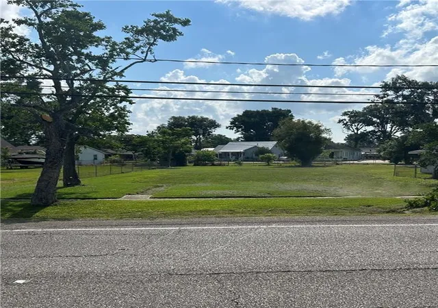 Land for sale at 8425 Jefferson Hwy, New Orleans, LA 70123 | MLS# 2490127 | Listing updated on 2025-03-07