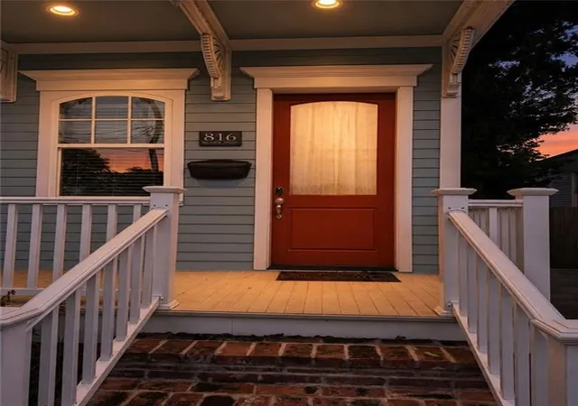 3rd image of 816 Monroe St, Gretna, LA 70053 | MLS# 2490900