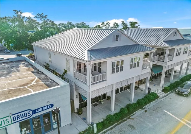 2nd image of 116 Davis Ave #E, Pass Christian, MS 39571 | MLS# 2492749