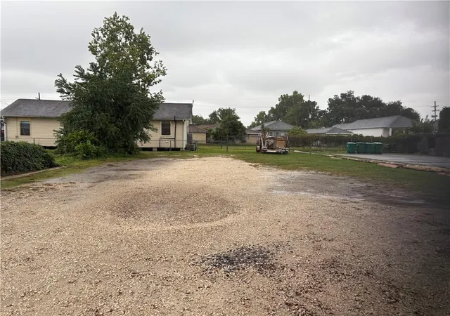 1st image of 951 12th St, Gretna, LA 70053 | MLS# 2494161