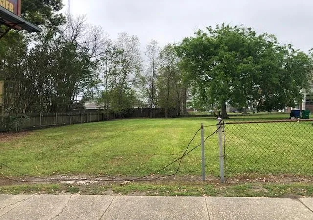 1st image of 1723 Franklin Ave, Gretna, LA 70053 | MLS# 2494561