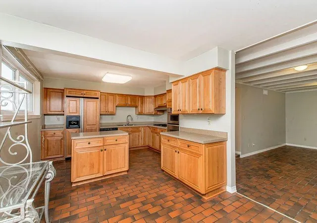 Photo 4 of Single family home for sale at 2808 Belmont Pl, Metairie, LA 70002 | MLS# 2495590 | Listing updated on 2026-06-26