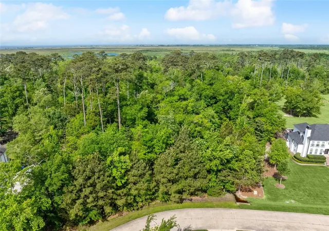 2nd image of 13 Eagle Tr, Mandeville, LA 70471 | MLS# 2497843
