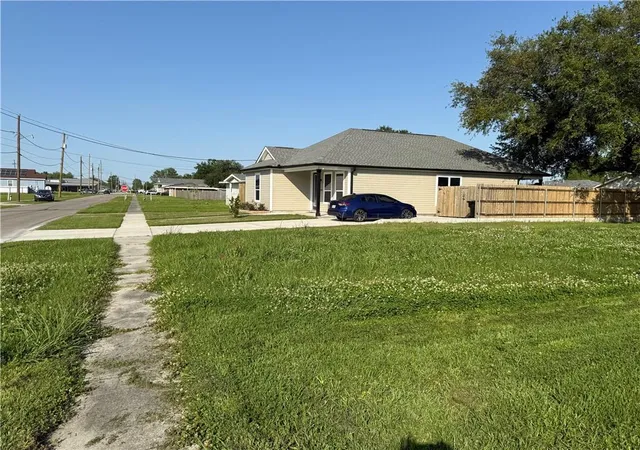 2nd image of 2421 Maureen Ln, Meraux, LA 70075 | MLS# 2497884