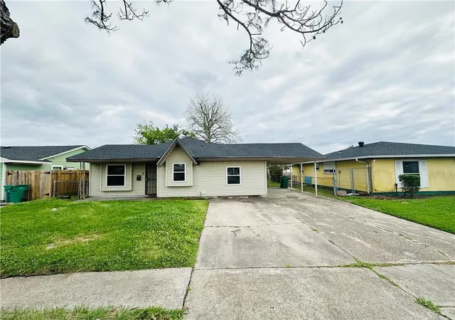 Single Family Residence at 157 Dillard Dr, Westwego, LA 70094 | MLS# 2498340 | | Sold on 2025-05-09