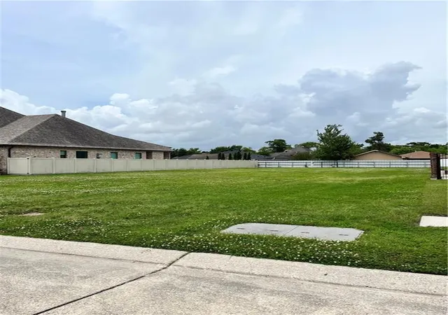 Homes for sale in Meraux, LA | 3104 Rue Marcelle Dr, Meraux, LA 70075 | MLS# 2499855