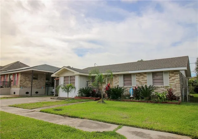 Homes for sale in Harvey, LA | 1620 Maplewood Dr, Harvey, LA 70058 | MLS# 2502029