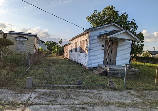1st image of 707 22nd St, Gretna, LA 70053 | MLS# 2502395