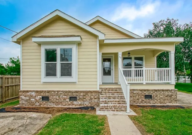 Photo 1 of Single family home for sale at 70 Old Hickory St, Chalmette, LA 70043 | MLS# 2499054 | Listing updated on 2026-05-27