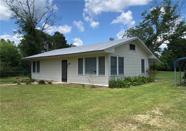 Homes for sale in Roseland, LA | 63070 Oak St, Roseland, LA 70456 | MLS# 2505355