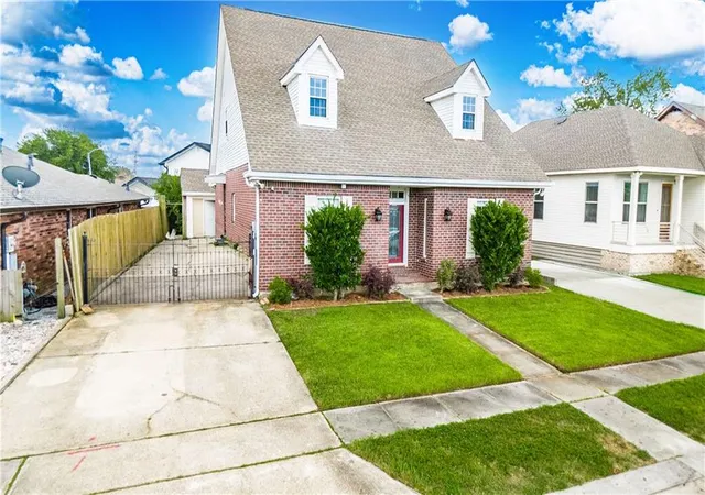 2nd image of 8336 Sabre Dr, Chalmette, LA 70043 | MLS# 2506014