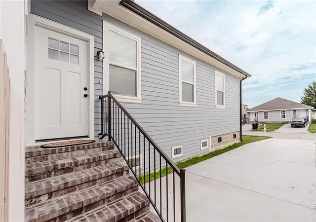 5th image of 8532 Regiment Dr, Chalmette, LA 70043 | MLS# 2510612