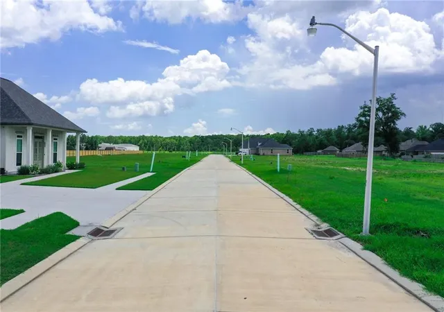 Photo 4 of Land for sale at 328 Sophia Dr, Luling, LA 70070 | MLS# 2510669 | Listing updated on 2026-07-24