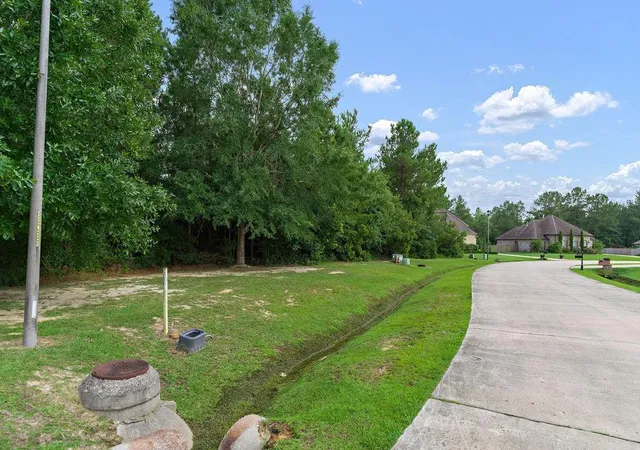 Homes for sale in Covington, LA | 204 S Verona Dr, Covington, LA 70433 | MLS# 2509202