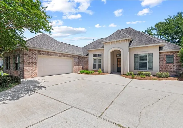 1st image of 1521 Rue De Fontaine, Covington, LA 70433 | MLS# 2510186