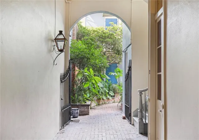 2nd image of 718 Barracks St #6, New Orleans, LA 70116 | MLS# 2511157