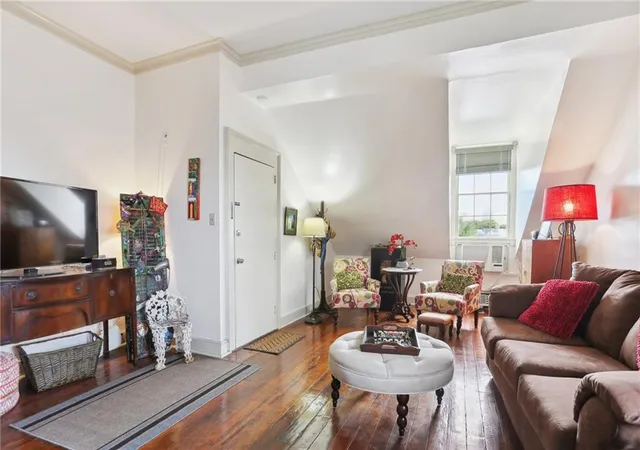 4th image of 718 Barracks St #6, New Orleans, LA 70116 | MLS# 2511157