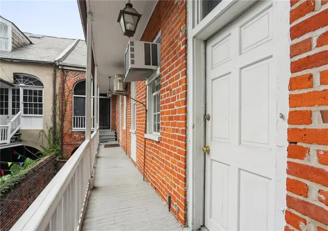 3rd image of 1133 Royal St, New Orleans, LA 70116