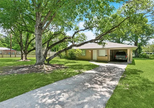 3rd image of 100 11 Sherwood Dr, Hammond, LA 70401 | MLS# 2512088