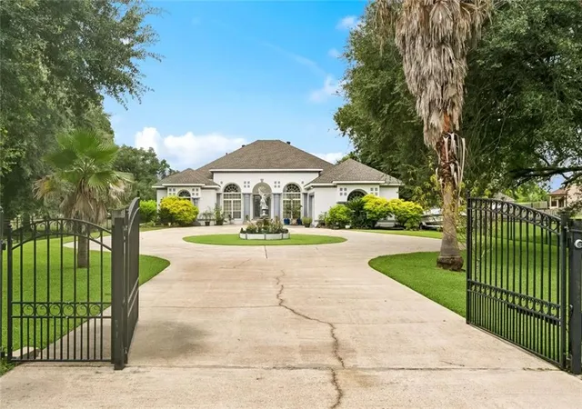2nd image of 104 S Kenner Ave, Waggaman, LA 70094 | MLS# 2513026
