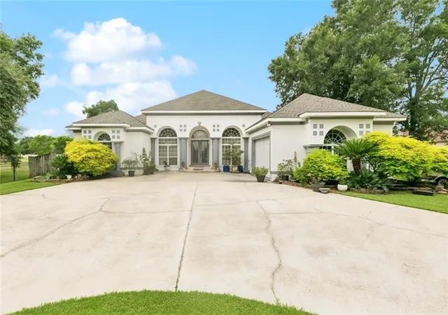 3rd image of 104 S Kenner Ave, Waggaman, LA 70094 | MLS# 2513026