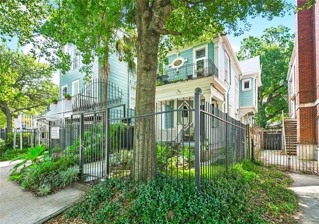 1st image of 2222 Carondelet St #D, New Orleans, LA 70130 | MLS# 2514029