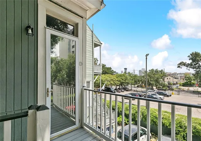 2nd image of 2222 Carondelet St #D, New Orleans, LA 70130 | MLS# 2514029