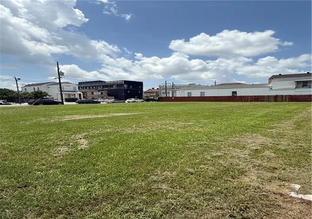 Land for sale at 1501-15 Baronne St, New Orleans, LA 70130 | MLS# 2511854