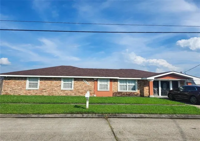 Homes for sale in Chalmette, LA | 3609 Ventura Dr, Chalmette, LA 70043 | MLS# 2514127