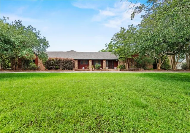 1st image of 9766 East Park Ave, Houma, LA 70363 | MLS# 2515134