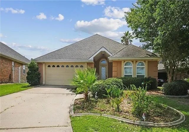 Homes for sale in Slidell, LA | 213 Chimaera Ln, Slidell, LA 70458 | MLS# 2515269