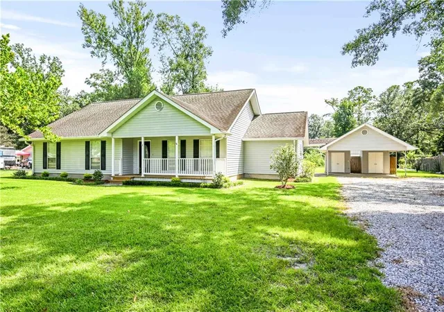 Photo 2 of Single family home for sale at 41198 Rolling Hl Dr, Hammond, LA 70403 | MLS# 2515232 | Listing updated on 2026-07-31