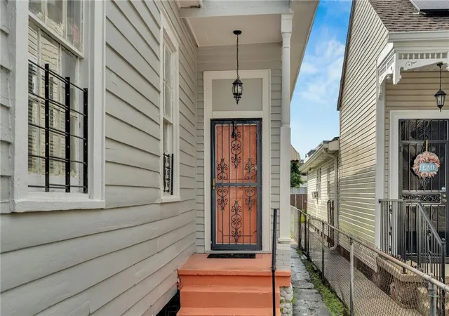 3rd image of 1122 Joliet St, New Orleans, LA 70118 | MLS# 2515201