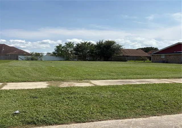 Homes for sale in Violet, LA | 3020 Lakewood Dr, Violet, LA 70092 | MLS# 2516118