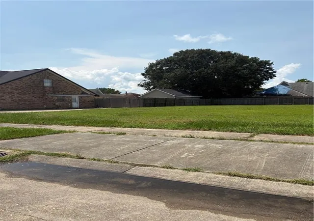 Homes for sale in Violet, LA | 3021 Oak Dr, Violet, LA 70092 | MLS# 2516122