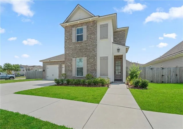 1st image of 1680 Continental Dr, Covington, LA 70433 | MLS# 2515216