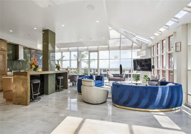 Listing Photo 2 - Condo for sale in building located at 620 Decatur St, New Orleans, LA 70130 - Unit #PHB3