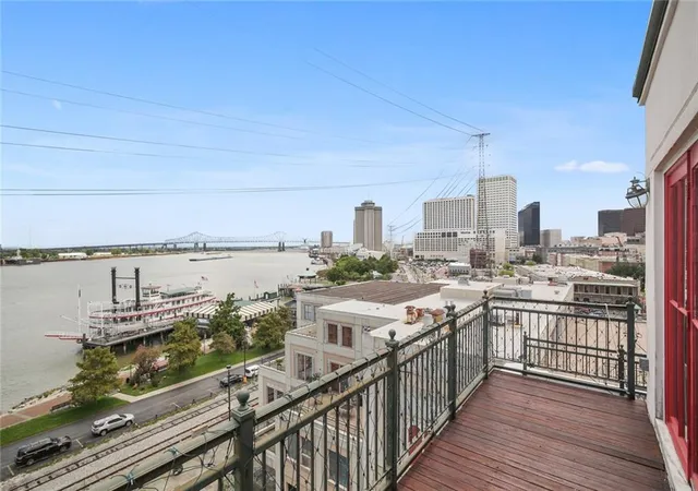 2nd image of 620 Decatur St, New Orleans, LA 70130