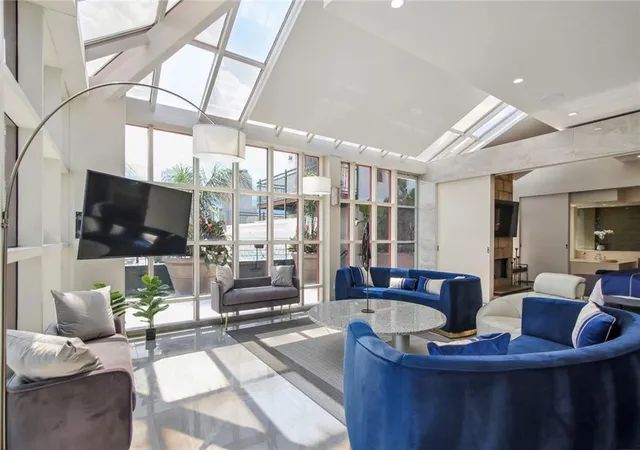 Listing Photo 4 - Condo for sale in building located at 620 Decatur St, New Orleans, LA 70130 - Unit #PHB3