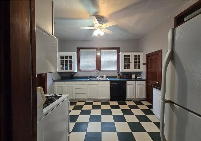 Photo 2 of Single family home for sale at 240 Carolyn Dr, Destrehan, LA 70047 | MLS# 2517330 | Listing updated on 2026-06-04