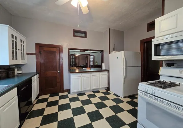 Photo 3 of Single family home for sale at 240 Carolyn Dr, Destrehan, LA 70047 | MLS# 2517330 | Listing updated on 2026-06-04