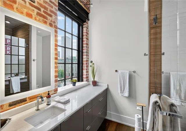 2nd image of 208 Bienville St, New Orleans, LA 70130
