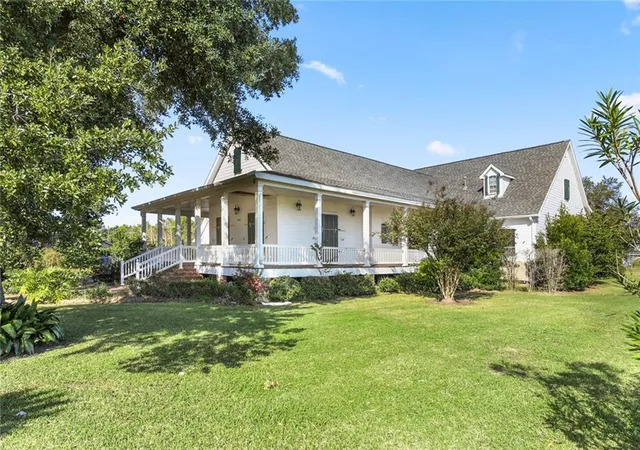 Photo 2 of Single family home for sale at 402 W 121 St, Cut Off, LA 70345 | MLS# 2518787 | Listing updated on 2026-07-21