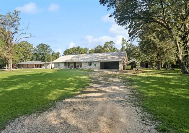 Homes for sale in Tickfaw, LA | 13055 Tammy Dr, Tickfaw, LA 70466 | MLS# 2518702