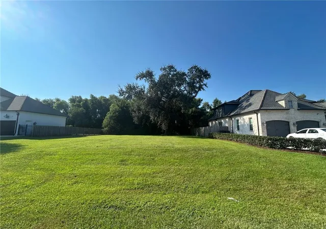 Homes for sale in Belle Chasse, LA | 106 Green Trails Dr, Belle Chasse, LA 70037 | MLS# 2520017