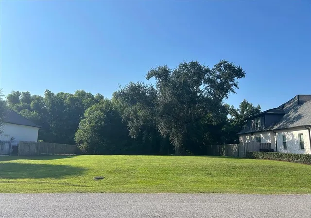 Homes for sale in Belle Chasse, LA | 106 Green Trails Dr, Belle Chasse, LA 70037 | MLS# 2520017